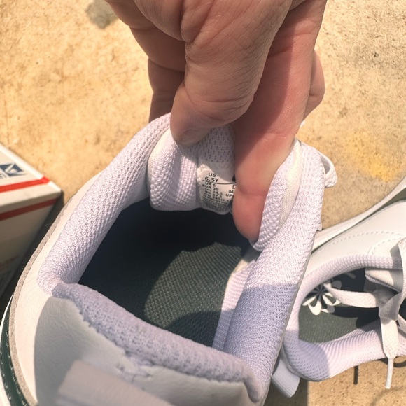 Nike White and green court vision low - Picture 3 of 3